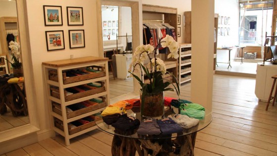 Love Brand & Co._Boutique_Round Table